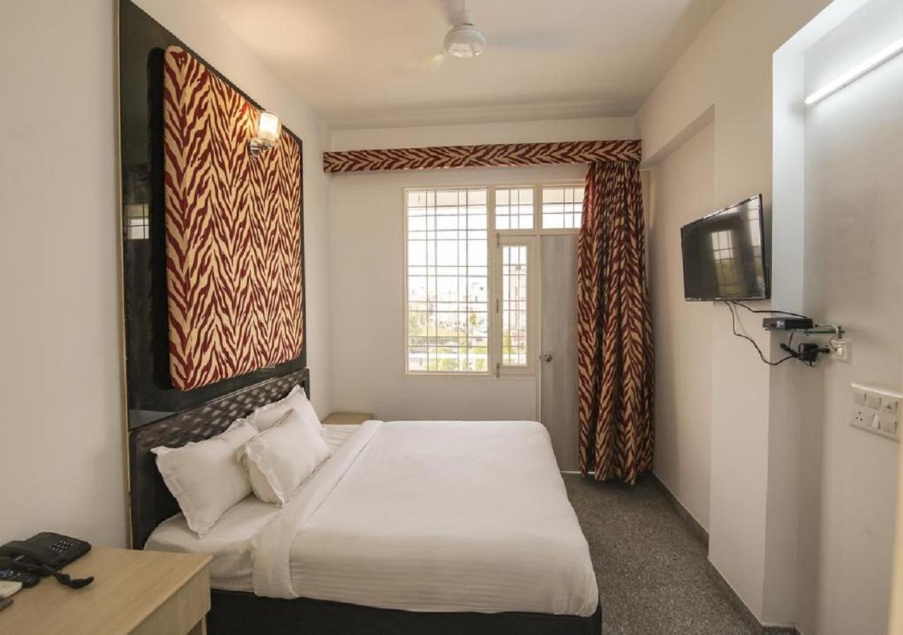 K G Residency Airport Hotel Jaipur Exterior foto